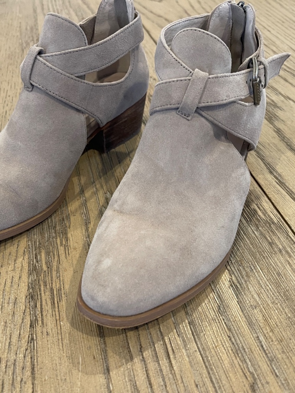 Caslon genuine leather suede buckled ankle shoe / boot gray/beige women 7